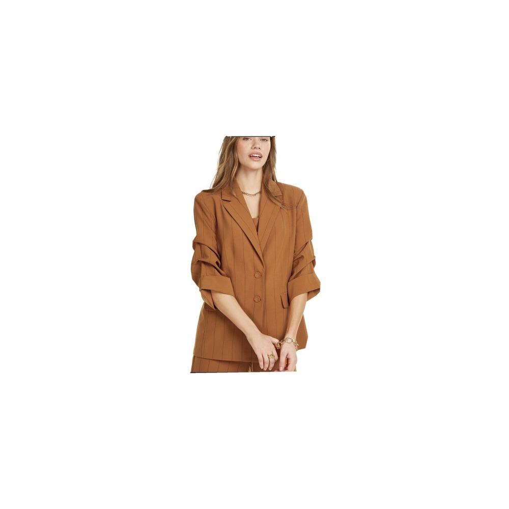 Danielle s‎ first collection Suit